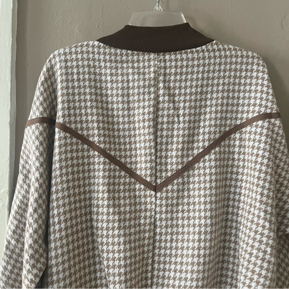 shein dazy • brown & white houndstooth snap button overcoat jacket - Picture 13 of 16